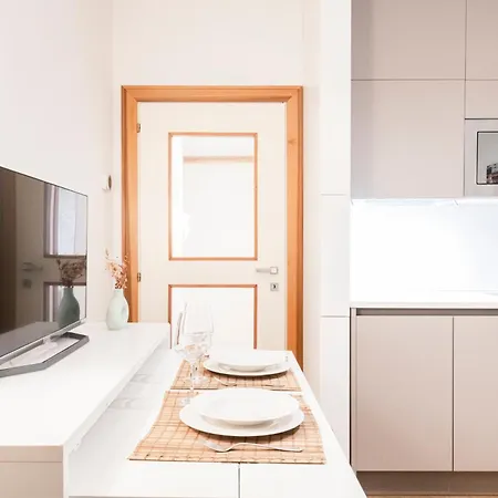 Cozy Flat At Colonne Di San Lorenzo By Easylife